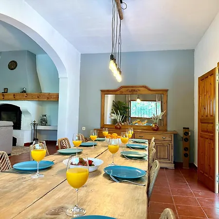 Villa In Playa Den Bossa & Ibiza Town 7min, Bbq