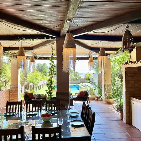 In Playa Den Bossa & Ibiza Town 7min, Bbq Villa *