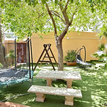 Villa In Playa Den Bossa & Ibiza Town 7min, Bbq Sant Josep de sa Talaia